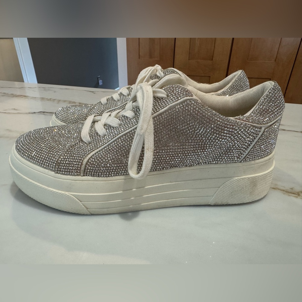 Jessica Simpson Cherello Platform Sneaker. - Picture 4 of 9